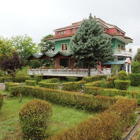 Hotel Villa Kabashi Корча Екстер'єр фото