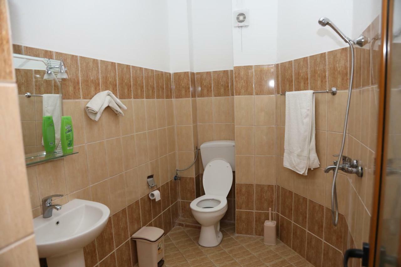 Hotel Villa Kabashi Корча Екстер'єр фото