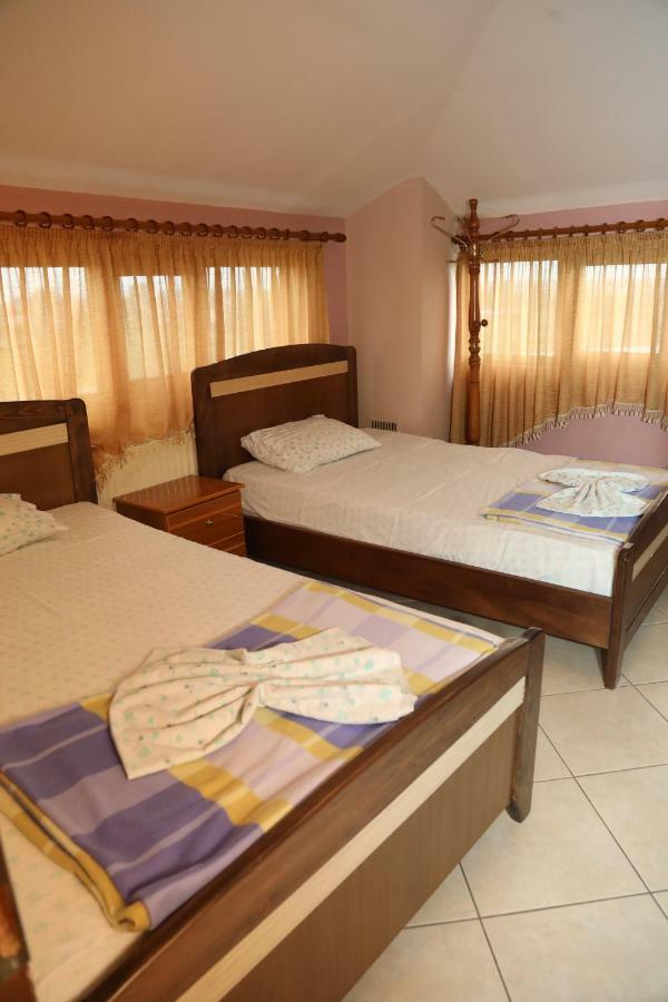 Hotel Villa Kabashi Корча Екстер'єр фото