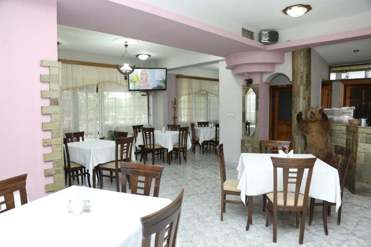 Hotel Villa Kabashi Корча Екстер'єр фото