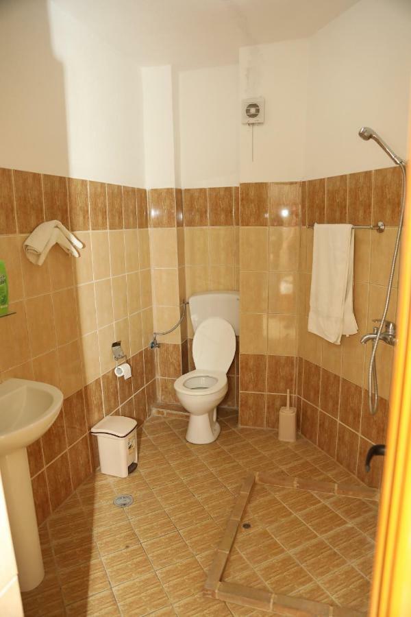 Hotel Villa Kabashi Корча Екстер'єр фото